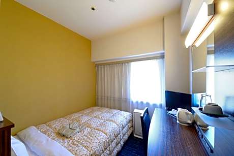 Single Room - Non-Smoking