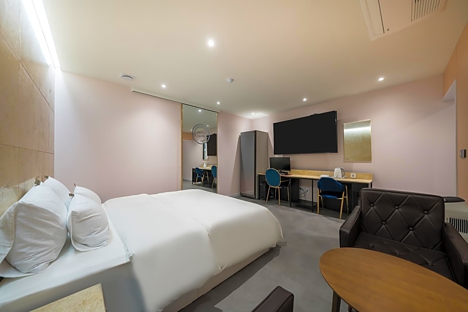 Hotel Millennium