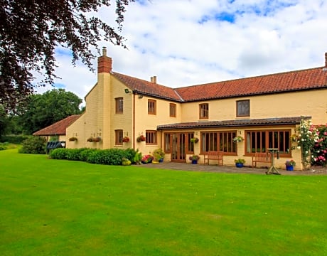 Wood Farm Kerdiston