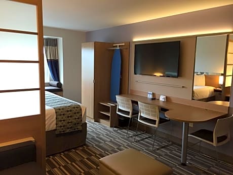 King Studio Suite -  Accessible/Non-Smoking
