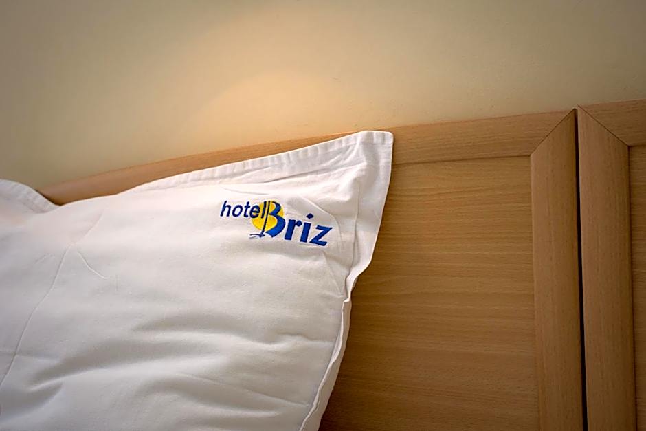 Семеен хотел Бриз