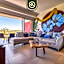 Cozy Apt with Private Terrace - Rooftop Pool