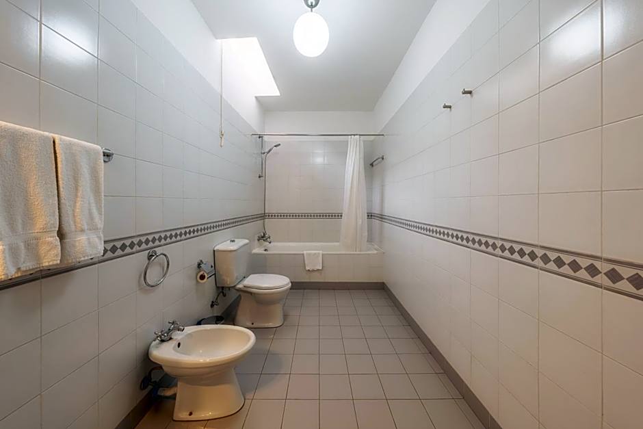 The Wine Lodges by An Island Apart