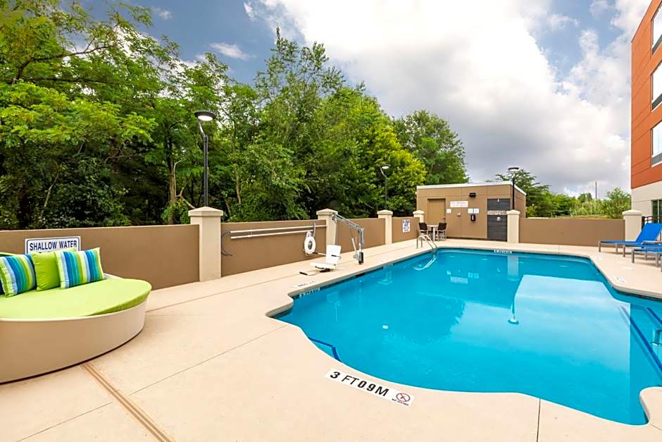 Holiday Inn Express & Suites Greenville S - Piedmont By IHG