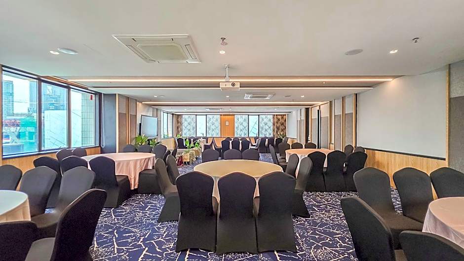 Fives Hotel Johor Bahru City Centre