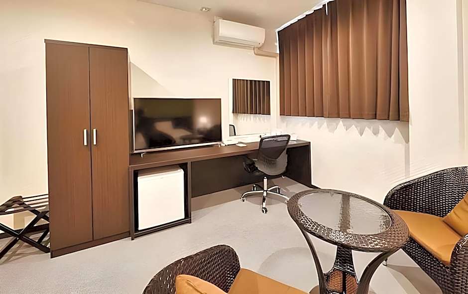 Crown Hotel Okinawa Annex