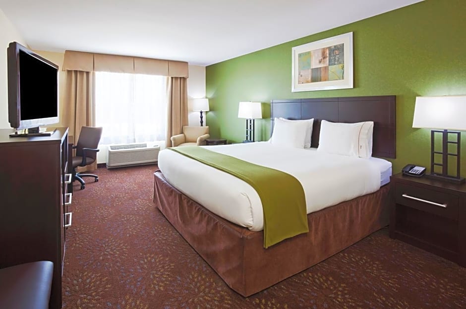 Holiday Inn Express Hotel And Suites Aberdeen