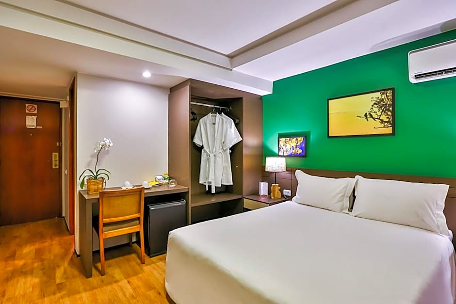 Golden Tulip Goiania Address