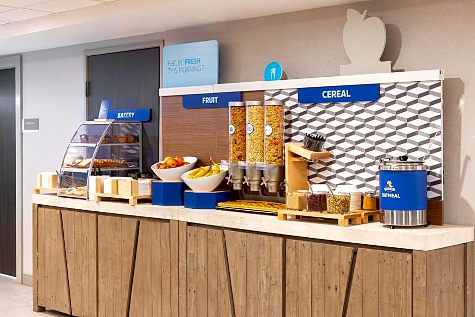 Holiday Inn Express South Burlington - Downtown By IHG