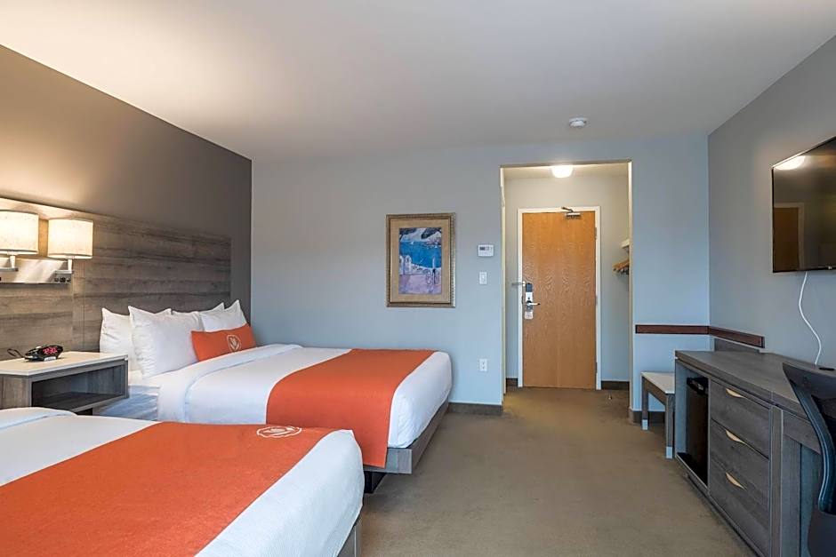 Amsterdam Inn & Suites, an Ascend Collection Hotel