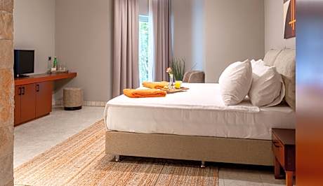 Standard Room with Garden View