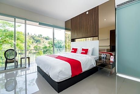 OYO 2001 Taman Dayu Villa Golf View