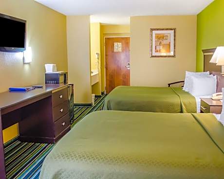 1 King Bed, Nonsmoking