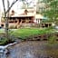 Creekside Paradise Bed and Breakfast