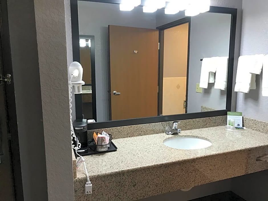 AmericInn by Wyndham Ankeny/Des Moines