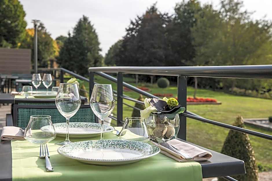 Hotel de L'Abbaye Le Tronchet - Handwritten Collection