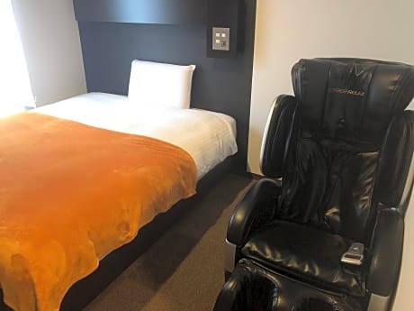 Premium Single Room - Smoking