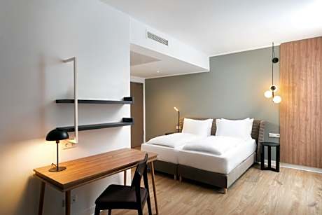 elaya hotel regensburg city center, Trademark by Wyndham
