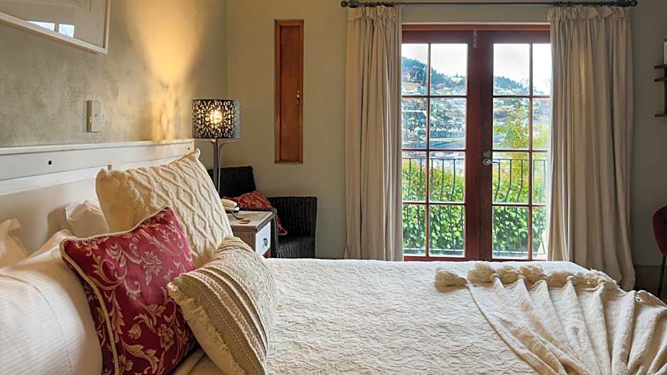Browns Boutique Hotel