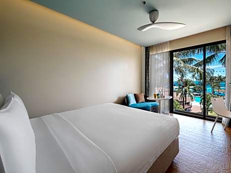DELUXE OCEAN VIEW TWIN