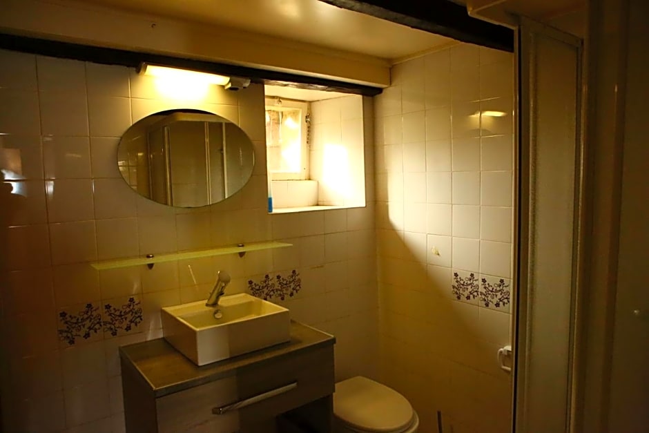 Les Grangeonnes, gîtes nature, piscine, bain nordique, sauna pour accueil familiale ou de groupe