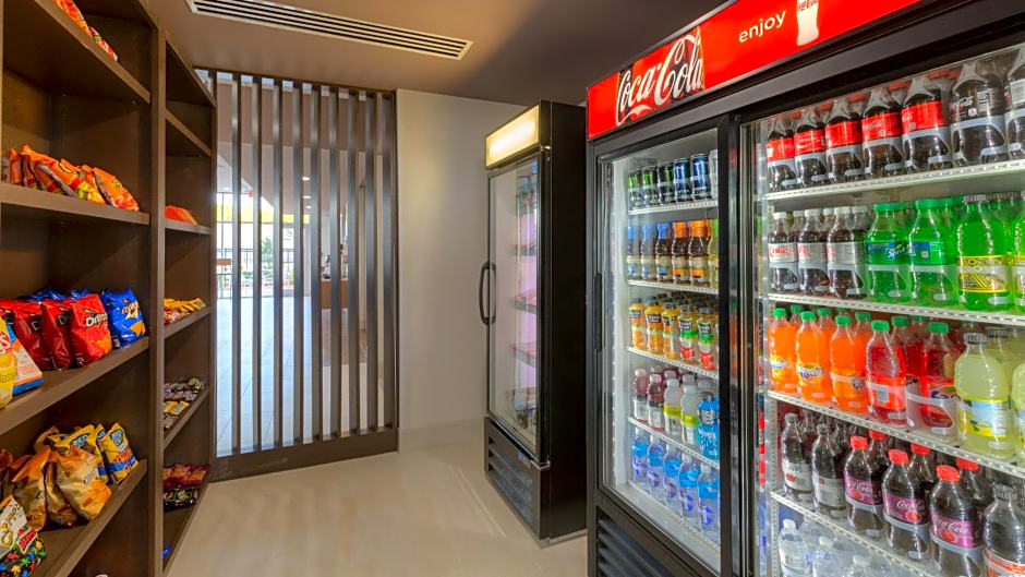 Holiday Inn Express & Suites Tulsa Midtown By IHG