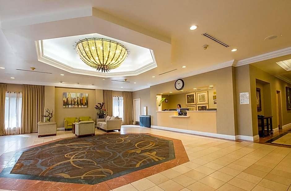 Howard Johnson Hotel&Conf Cntr by Wyndham Fullerton/Anaheim