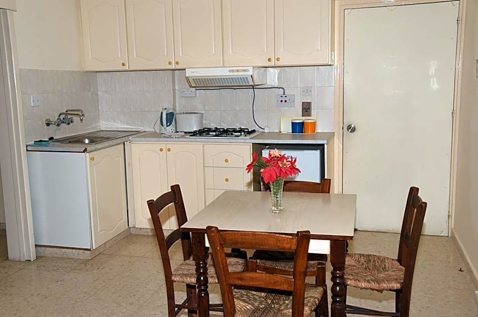 Odysseas & Eleni Hotel Apartments