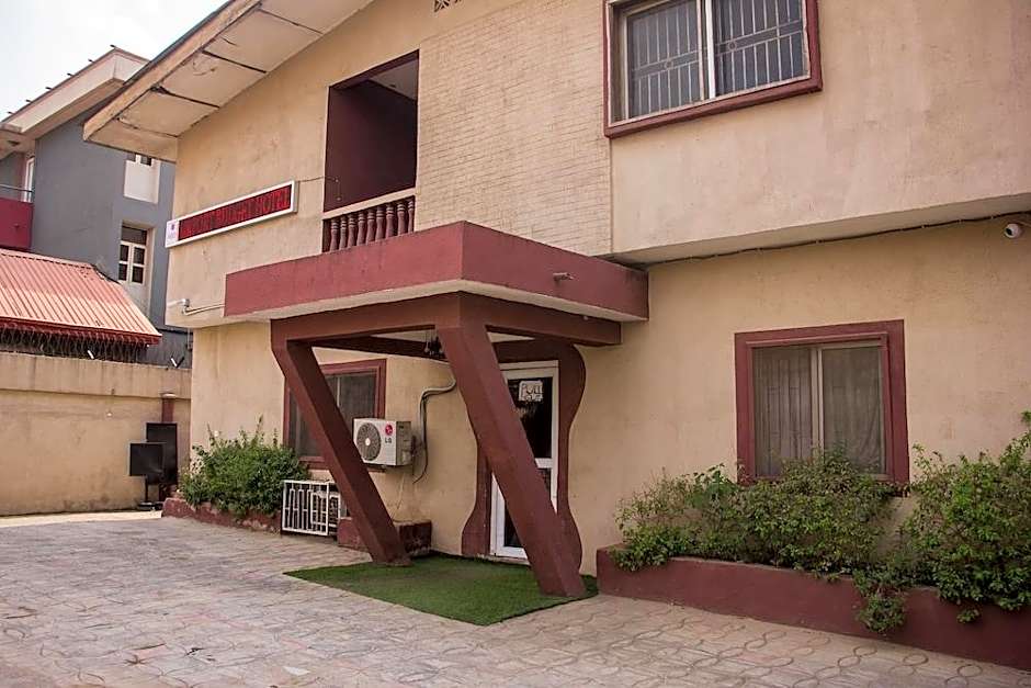 Airport Budget Hotel – Lagos, NY