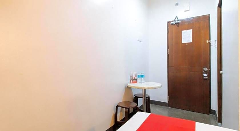 RedDoorz @ Express Inn Lapu Lapu