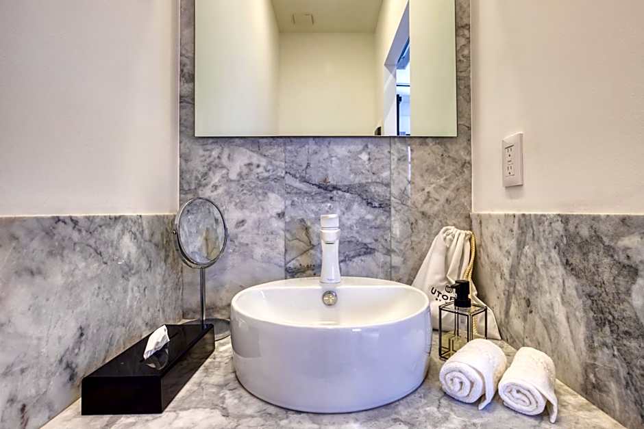 UTOPIC Campos Elíseos by ULIV