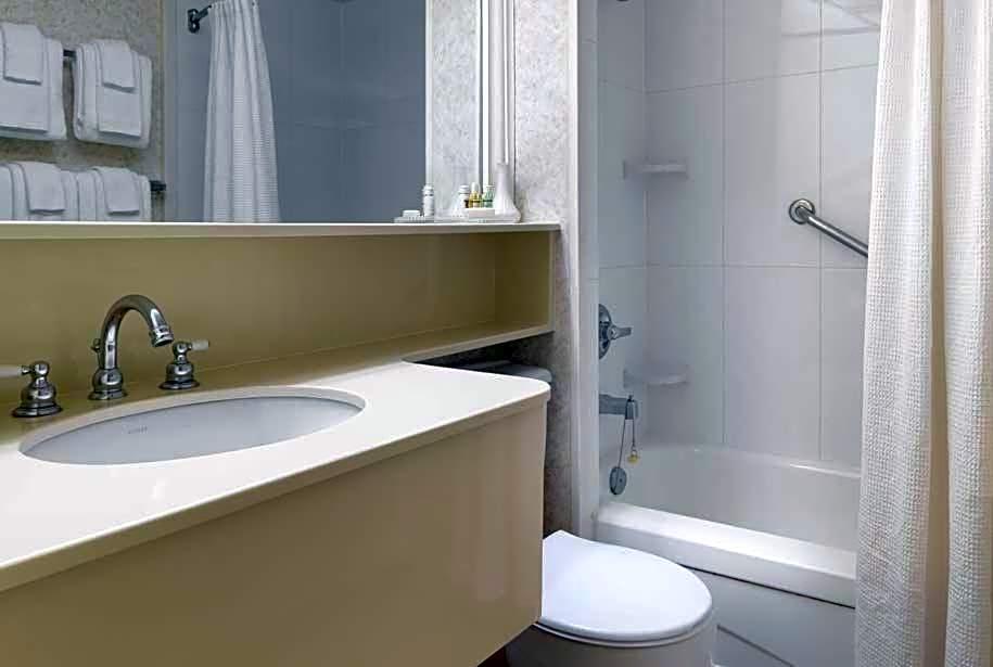 Royal Scot Hotel & Suites, Trademark Collection by Wyndham
