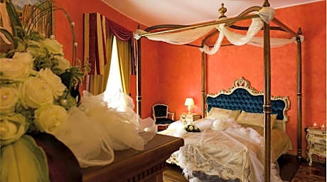 Deluxe Suite with Spa Bath
