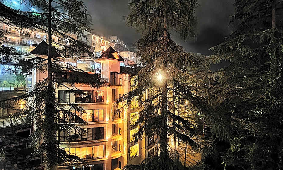 Royale Retreat Hotel And Spa Near Mall