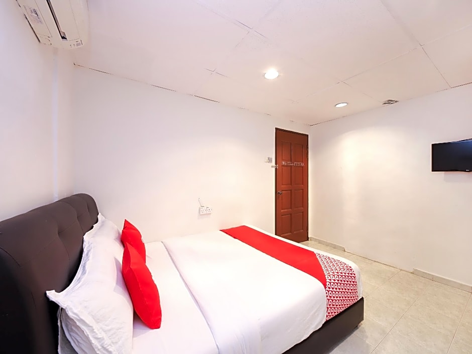 Hotel O Azimaju Guesthouse