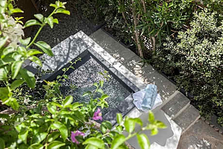 Standard Room with Courtyard View and Hot Tub