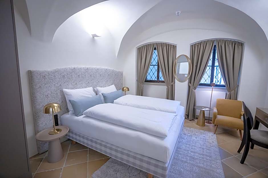 Maxim Suites by Elias Holl