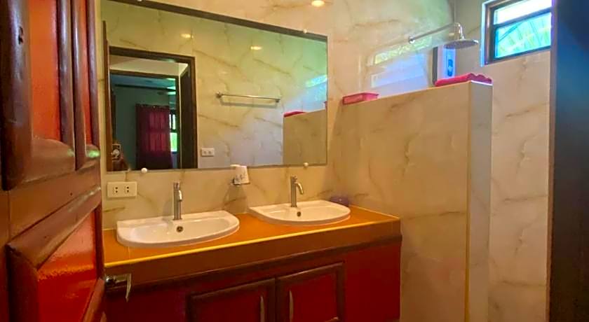 Sunset Bay Beach Villas