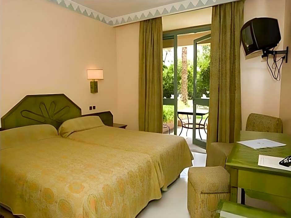Chems Hotel
