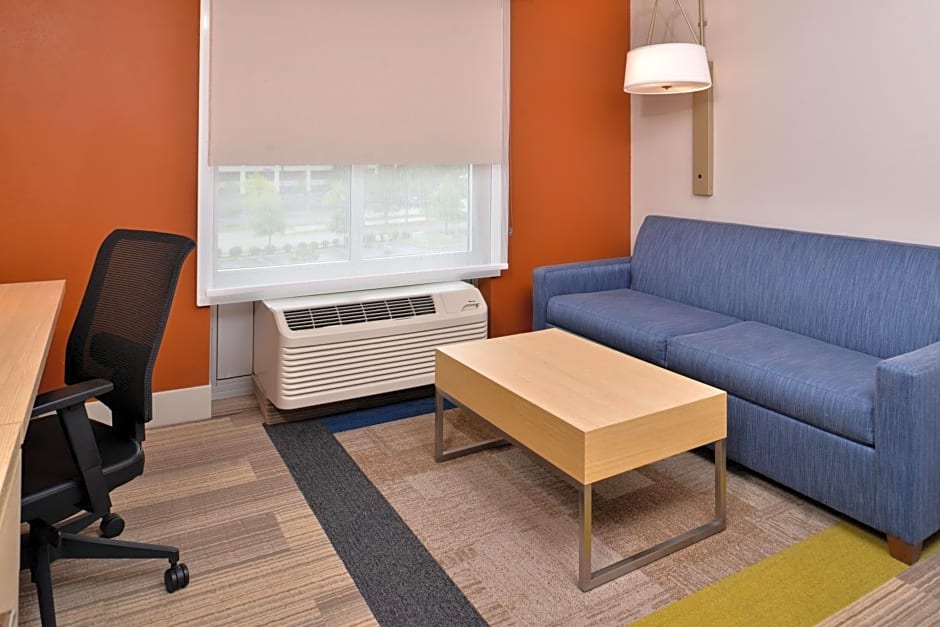 Holiday Inn Express Hotel and Suites Cincinnati - Mason By IHG