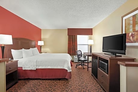 King Room with King Bed - Non-Smoking