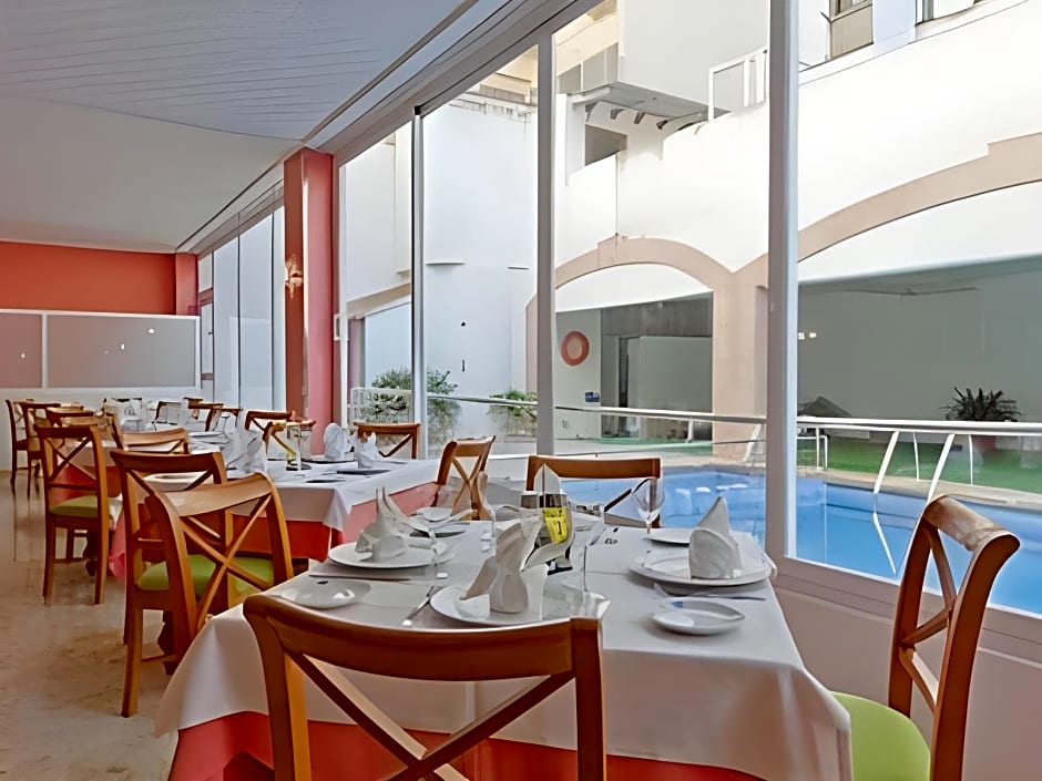 Hotel Playas Arenal