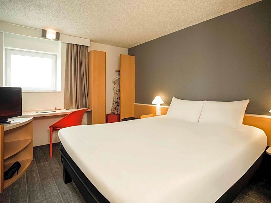 ibis Orly Chevilly Tram 7