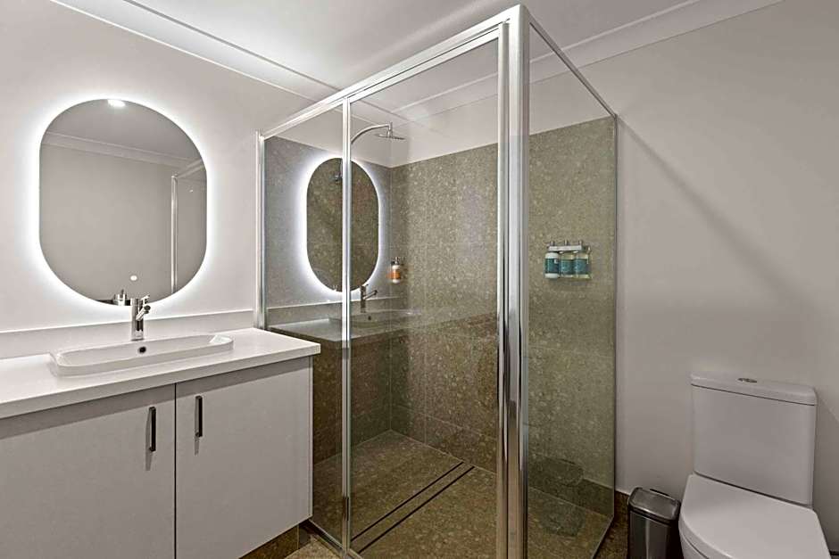 Moonlight Bay Suites