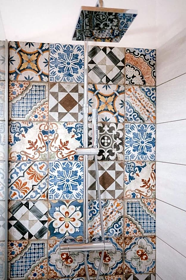 MODERN ELEGANCE SUITE B&B