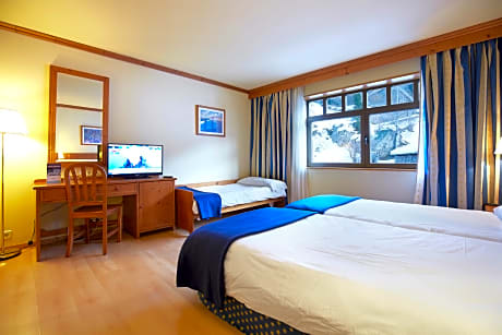 TRIPLE ROOM (3 ADULTS)