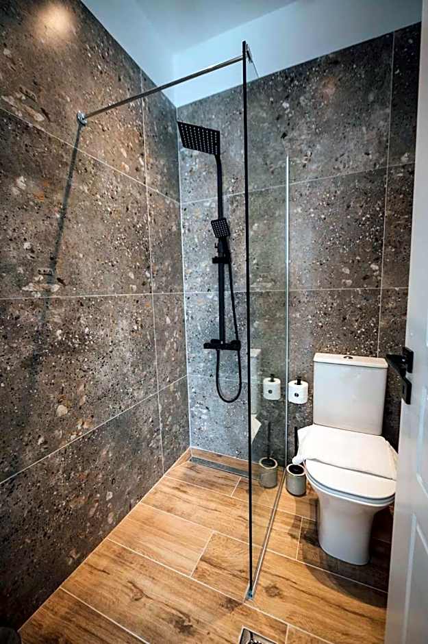 Thirsty Dog Urban Port Studios