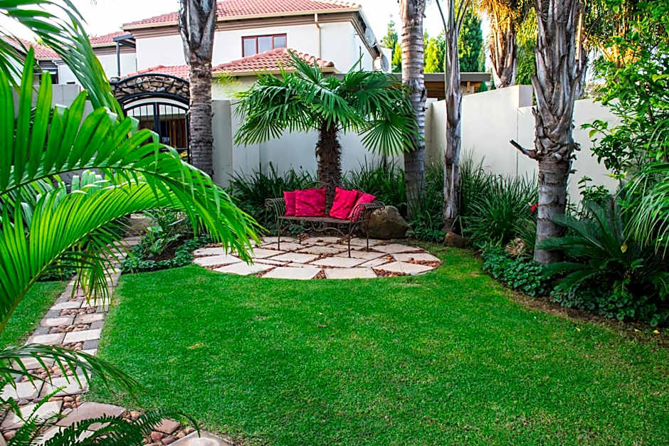 Casa Flora Guesthouse
