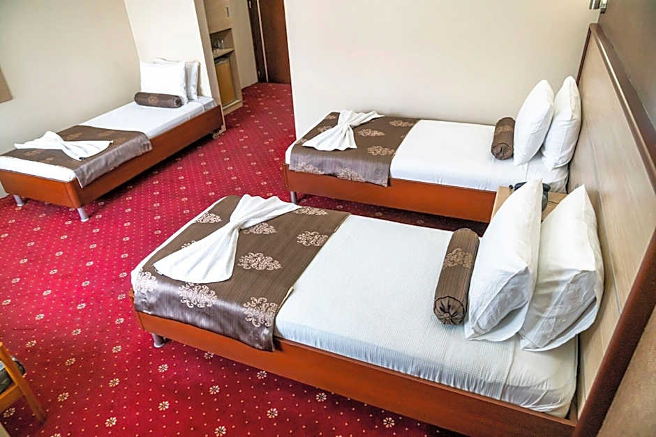 HALLEY OTEL