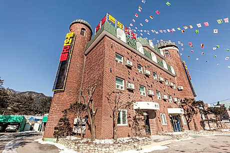 Pocheon (Idongmyeon) Baegun